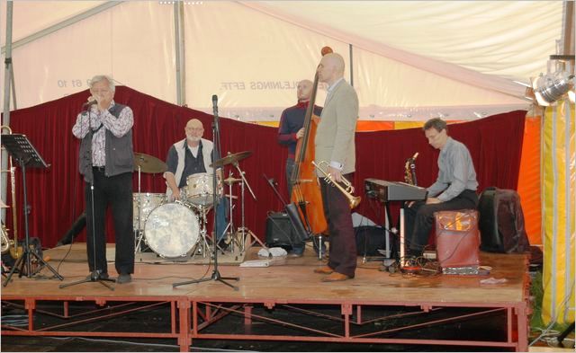 Kim Menzer Jazz & Blues Band