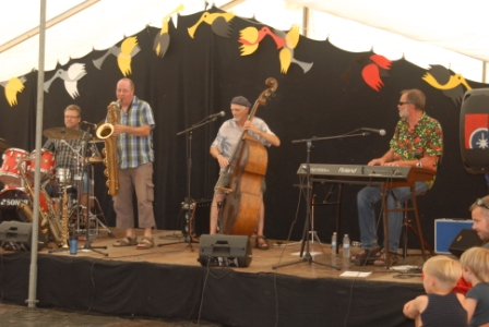 Olav Gudnason m. band.