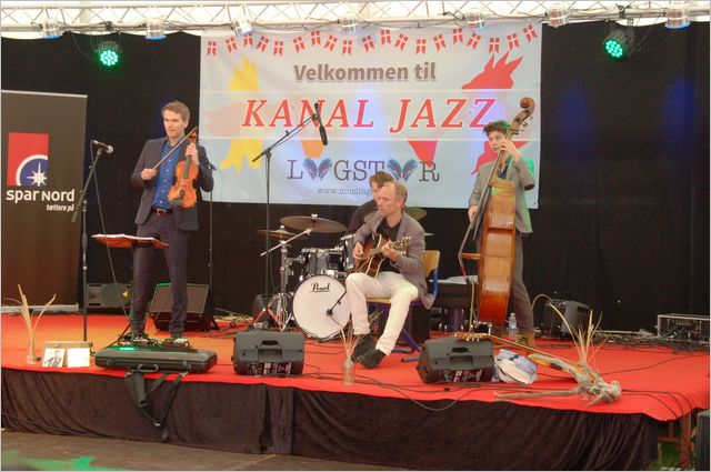 Mads Tolling Quartet Featuring Jacob Fischer