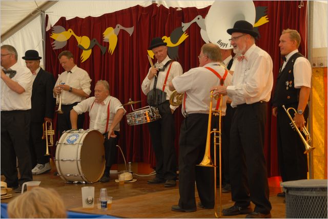 L�gst�r Street Paraders